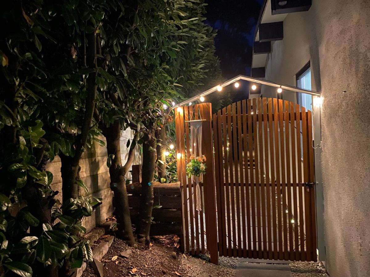 Hudson Homes Bnb Saanich Extérieur photo