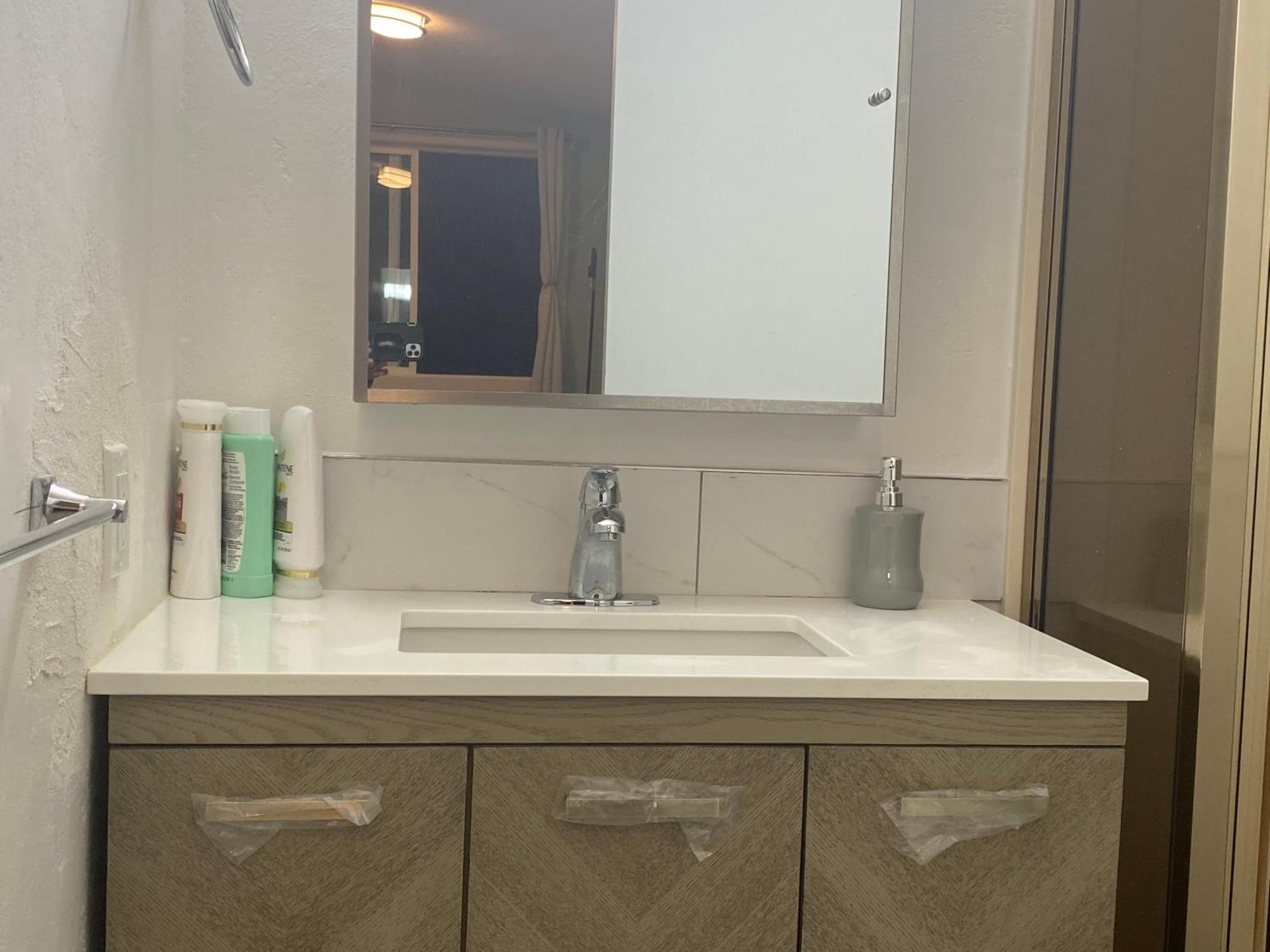 Hudson Homes Bnb Saanich Extérieur photo